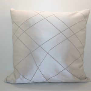 Sierkussen Eefke – zilvergrijs